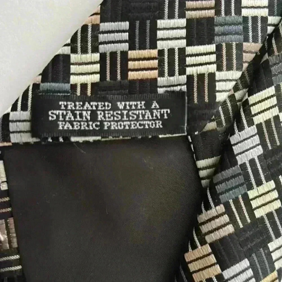 Geoffrey Beene‎ tie - Picture 4 of 4